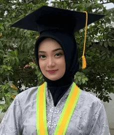 Kostum Wisuda